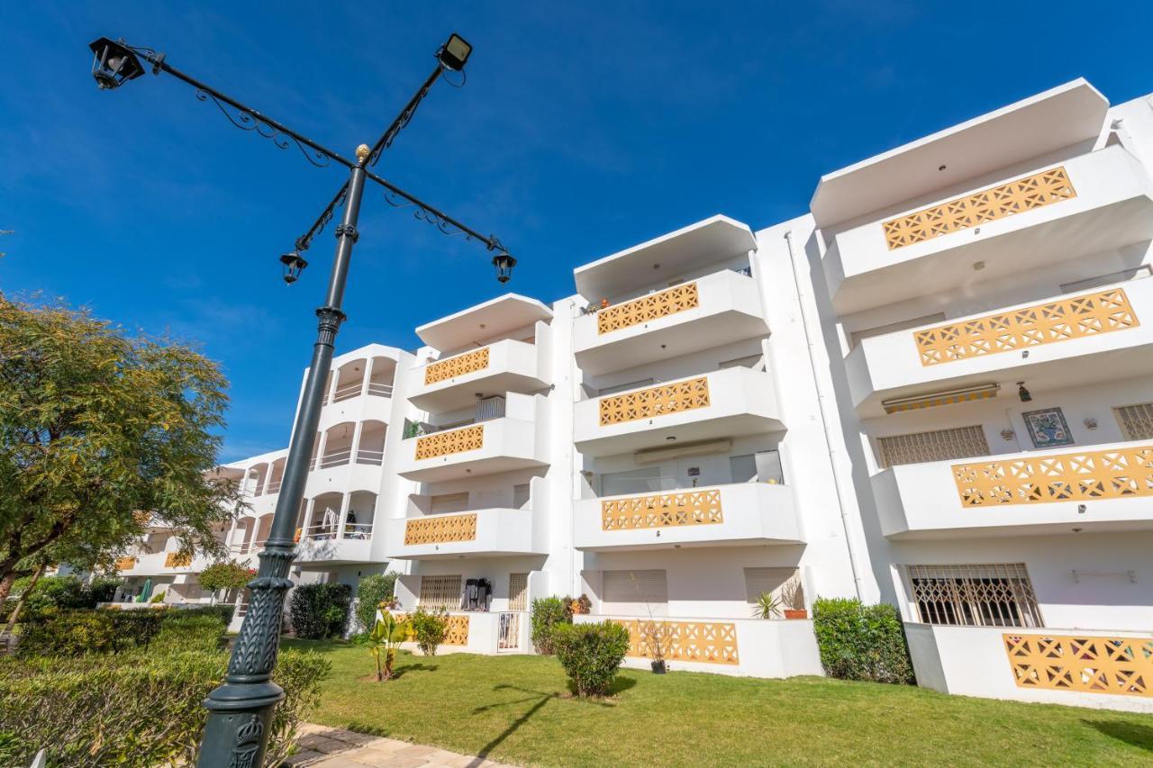 Algarsun - Idealy Situated Holiday Apartment With All Modern Comfort Albufeira Bagian luar foto